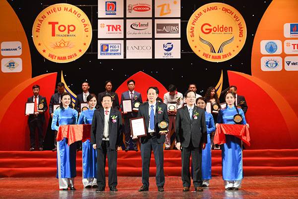 Smartkids, Officetex, B.bag “cùng nhau” đạt giải thưởng Top 50 Sản phẩm vàng Việt Nam 2018
