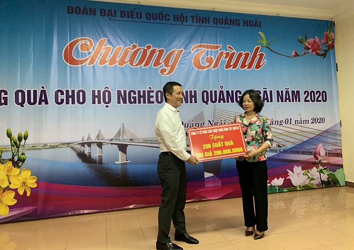 BITEX cùng lãnh đạo Đảng tặng quà Tết cho học sinh nghèo tại Quảng Ngãi