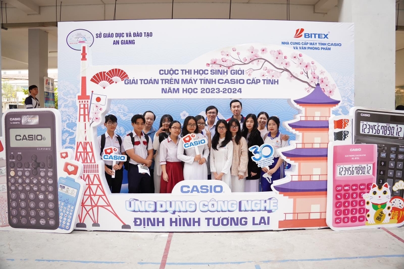 Sôi động cuộc thi "Học sinh giỏi giải toán trên máy tính cầm tay" tỉnh An Giang năm học 2023 - 2024