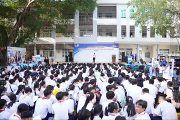 Hơn 360 thí sinh tham gia “Liên hoan Giải toán nhanh trên máy tính Casio cấp trung học” tại Bến...