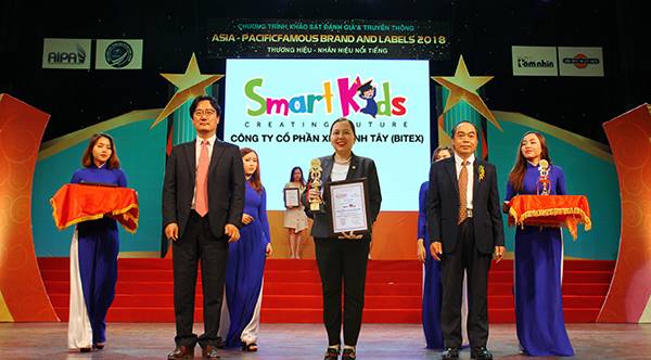 Văn phòng phẩm Smartkids xuất sắc vào TOP 10 “Thương hiệu – Nhãn hiệu nổi tiếng Châu Á Thái Bình Dương 2018”